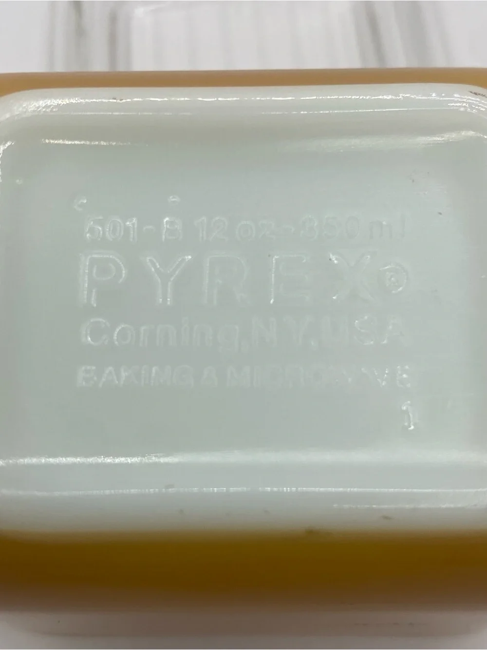 Vintage Pyrex 1 1/2 Cup Small Caramel Color Refrigerator Dish Clear Glass Lid
